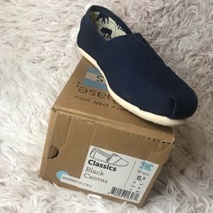 Blue toms